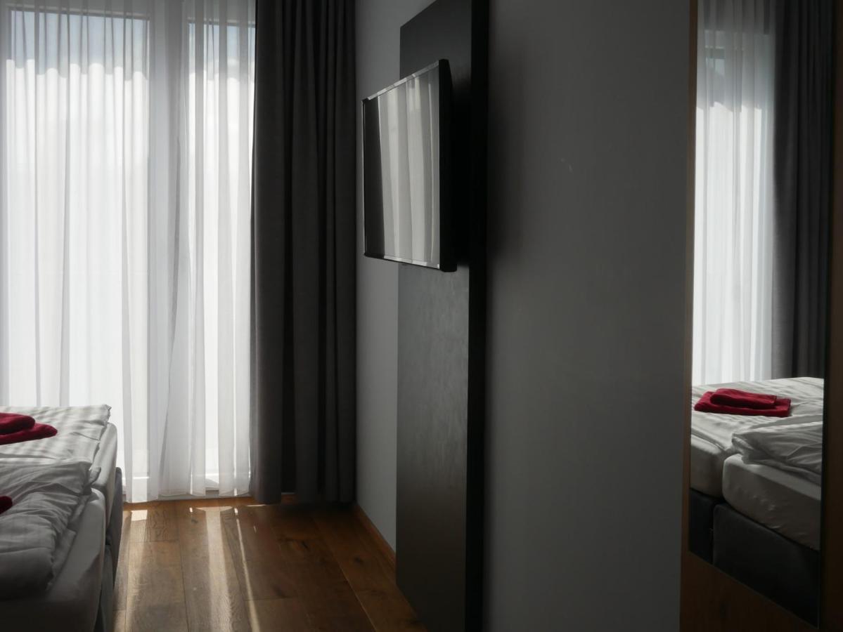 Hotel Linde-Sinohaus لوستيناو المظهر الخارجي الصورة